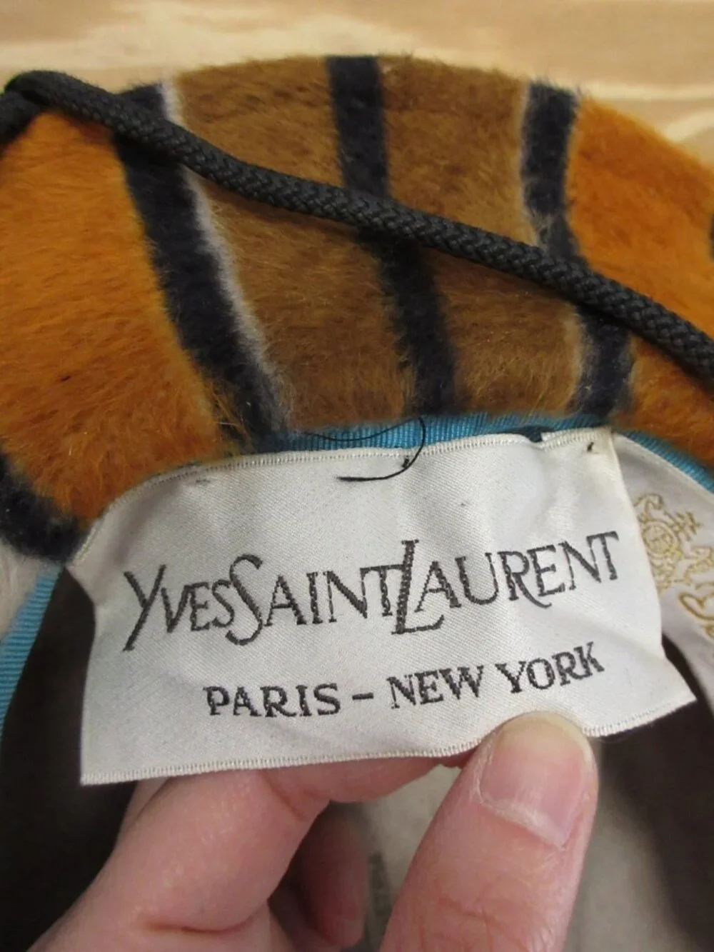 VGT Yves Saint Laurent Hat 6 YSL Faux Fur 60s 70s Festival Austrian - Picture 9 of 15
